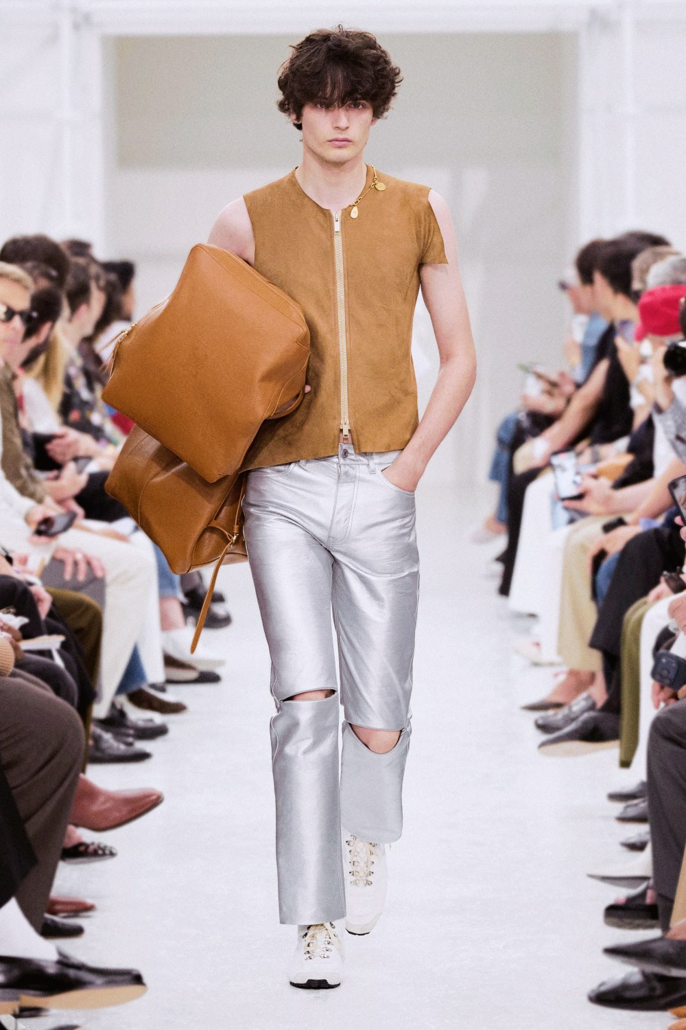 Michael Rider comienza a experimentar en Celine para SS27