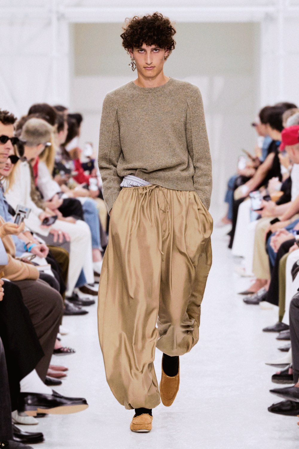 Michael Rider comienza a experimentar en Celine para SS27