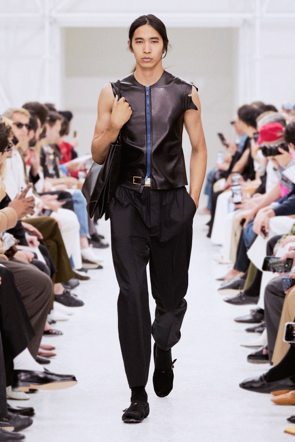 Michael Rider comienza a experimentar en Celine para SS27