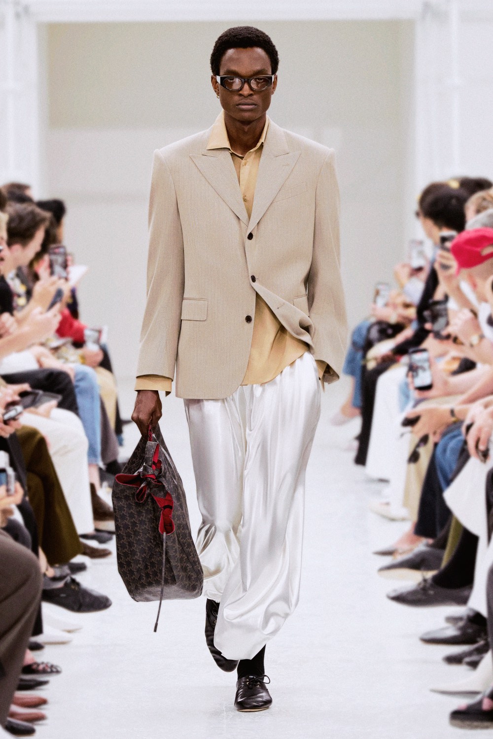 Michael Rider comienza a experimentar en Celine para SS27