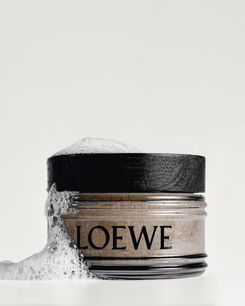 Loewe Perfumes extiende su aroma a tomate a nuestra piel