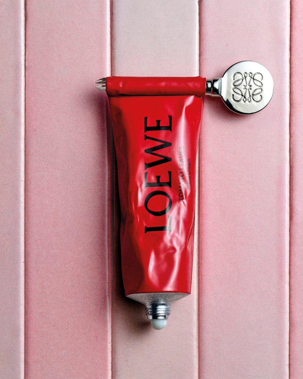 Loewe Perfumes extiende su aroma a tomate a nuestra piel