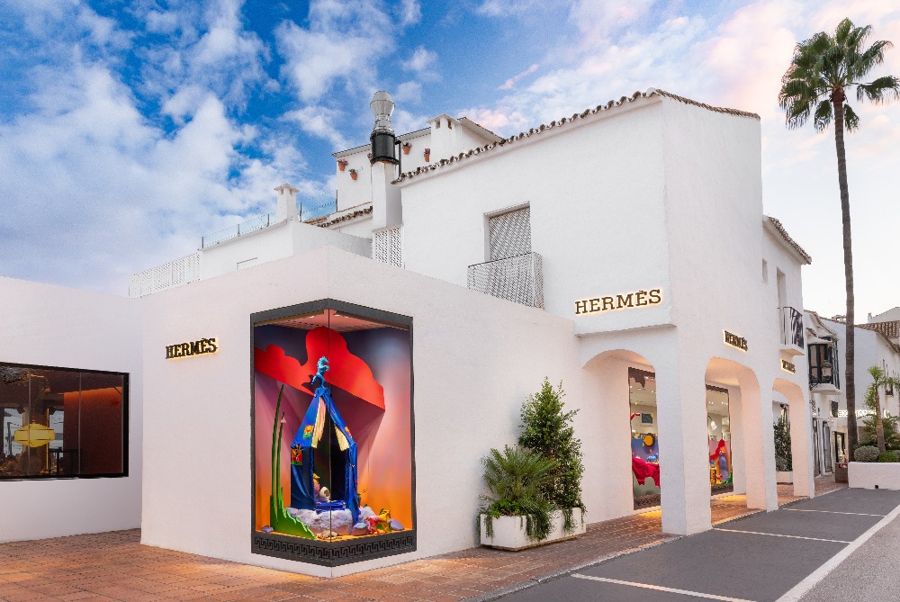 María Medem decora la tienda de Hermès con su Andalucía