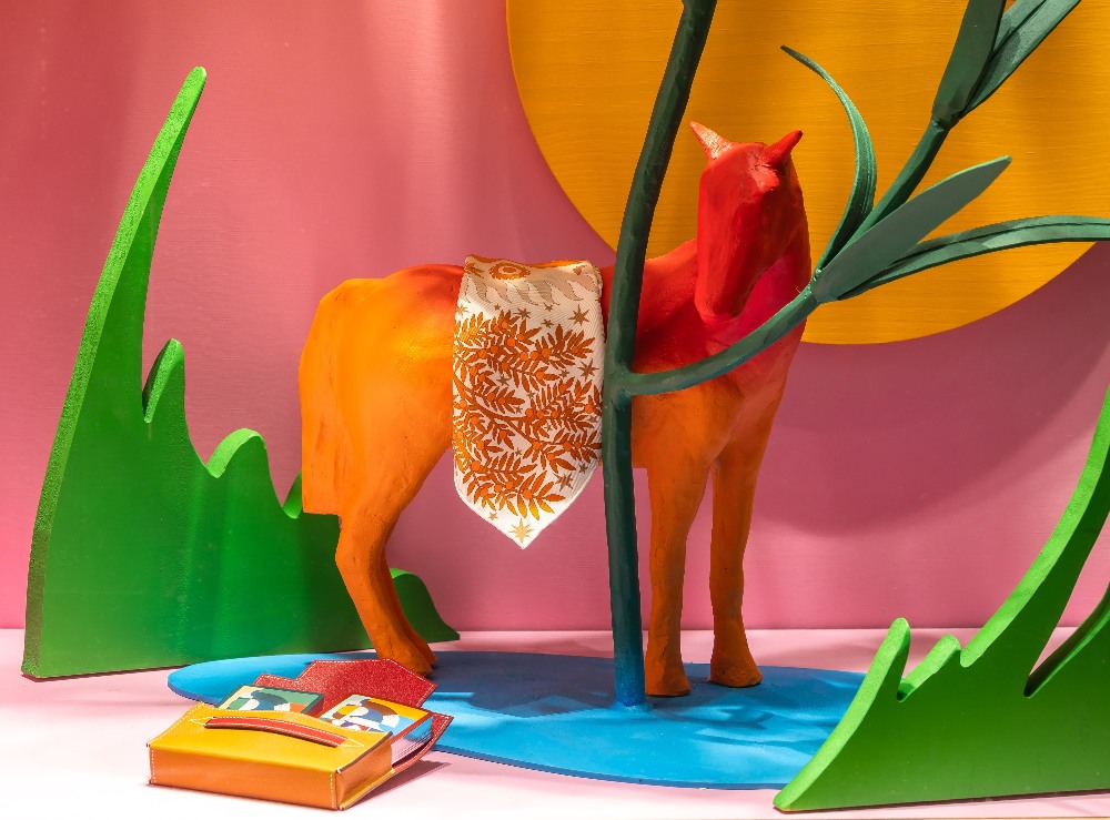 María Medem decora la tienda de Hermès con su Andalucía