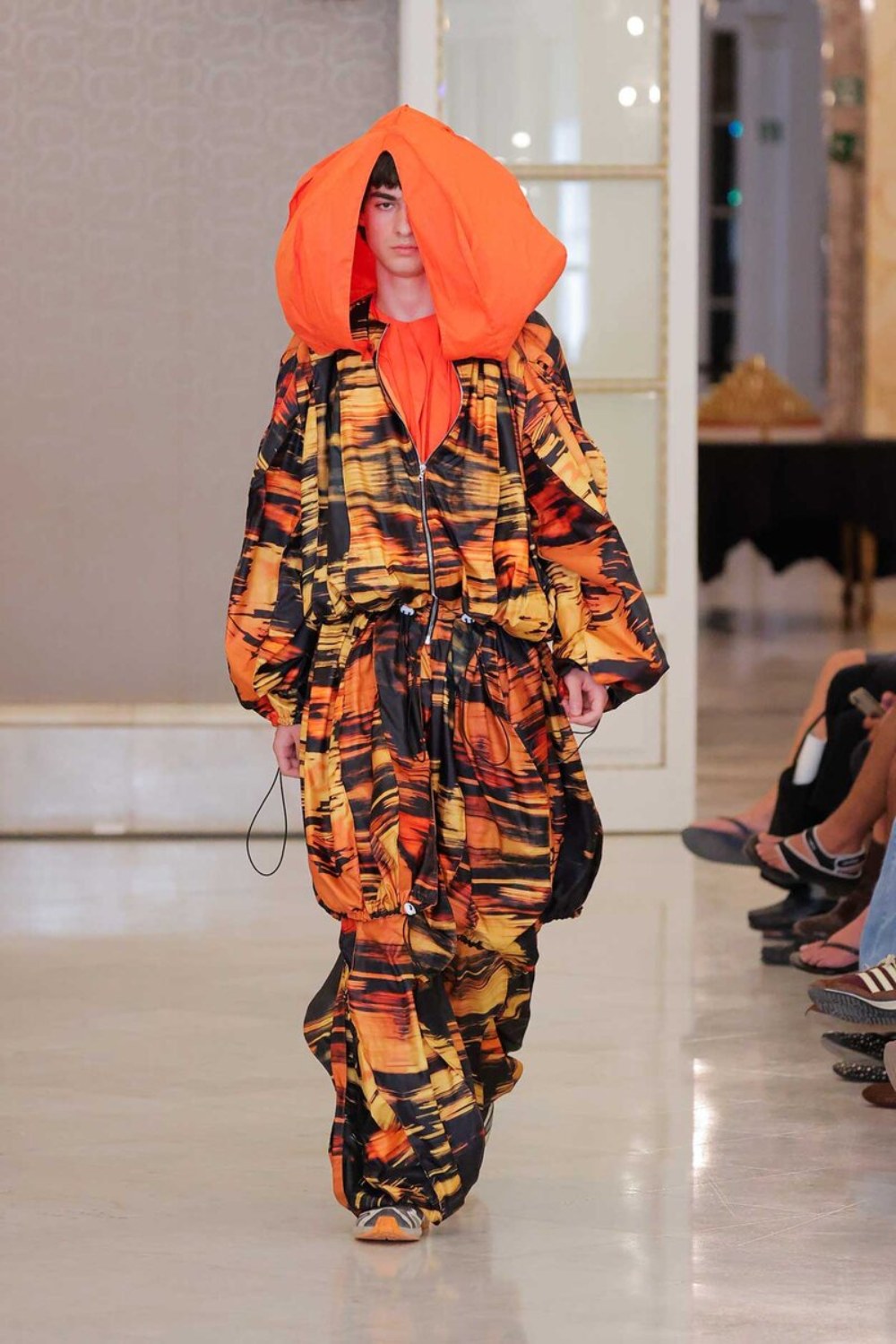IED Barcelona predice el futuro de la moda en su desfile
