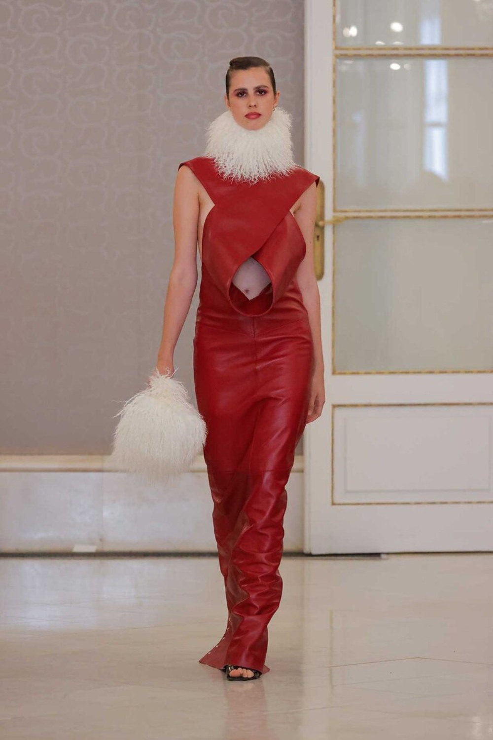 IED Barcelona predice el futuro de la moda en su desfile