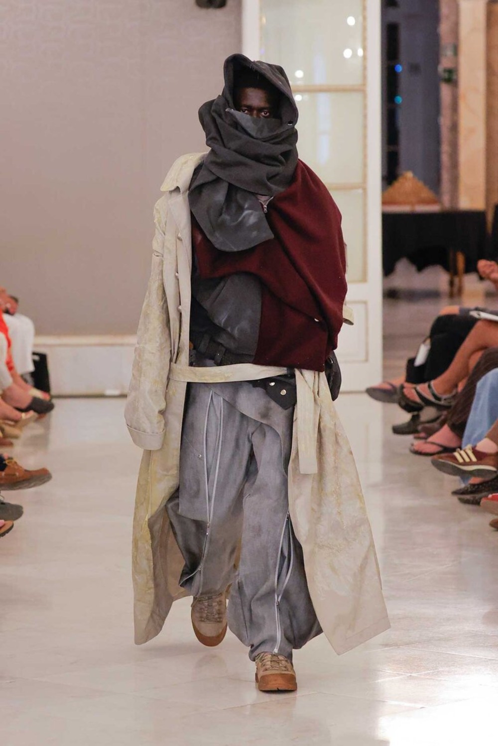 IED Barcelona predice el futuro de la moda en su desfile
