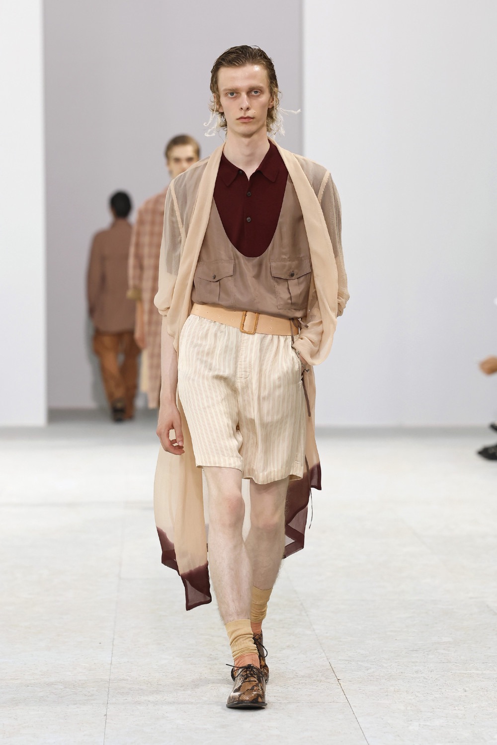 Dries Van Noten trae sensualidad bucólica para SS27