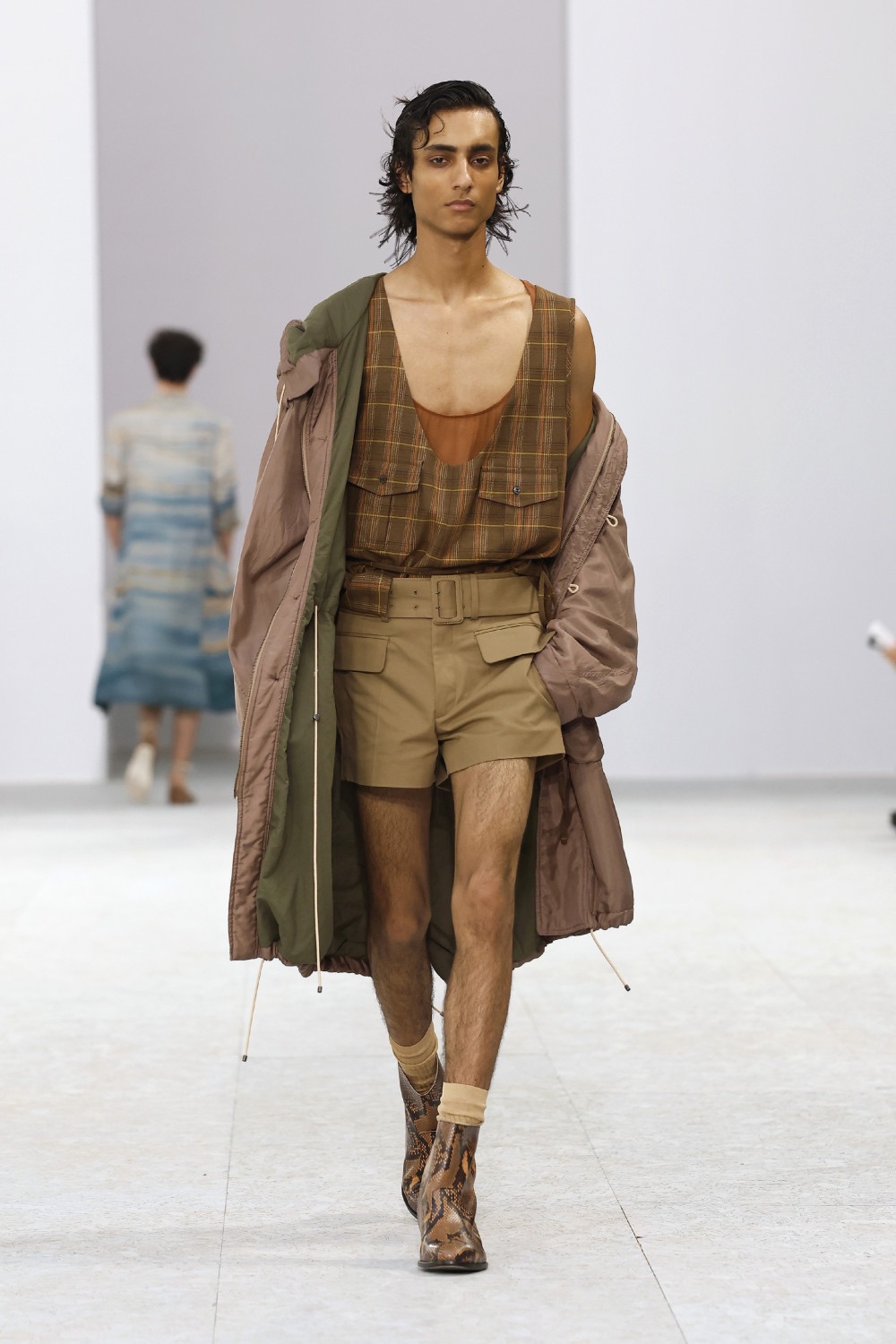 Dries Van Noten trae sensualidad bucólica para SS27