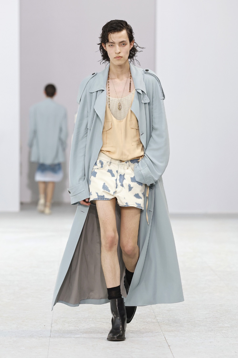 Dries Van Noten trae sensualidad bucólica para SS27
