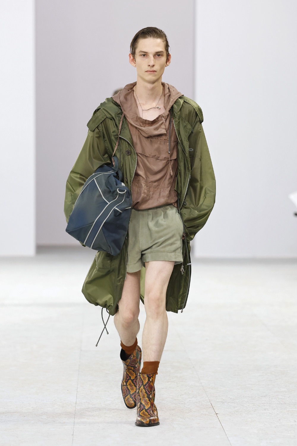 Dries Van Noten trae sensualidad bucólica para SS27