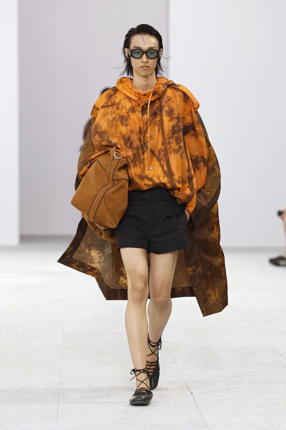 Dries Van Noten trae sensualidad bucólica para SS27