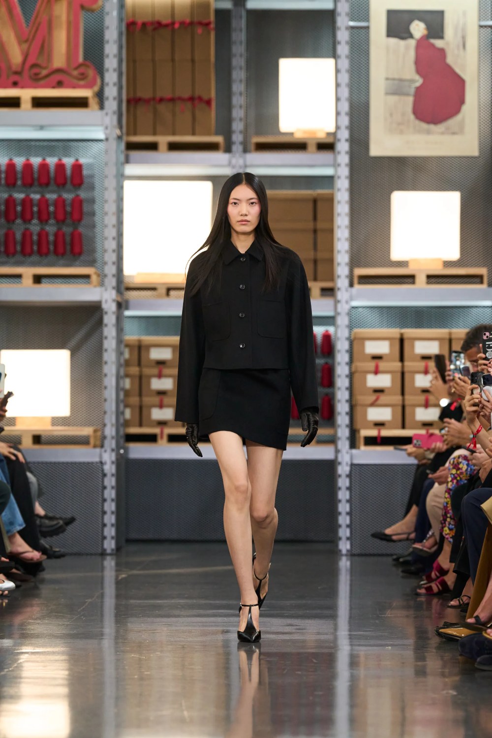 Max Mara lanza su nuevo aroma con Florence Pugh como imagen