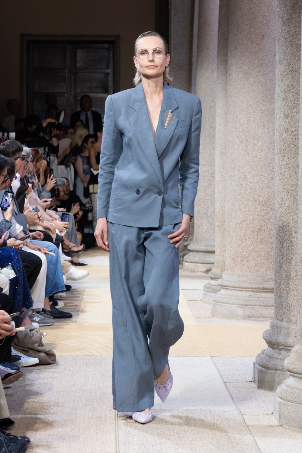 Armani estrena dos armarios de mestizaje mediterráneo