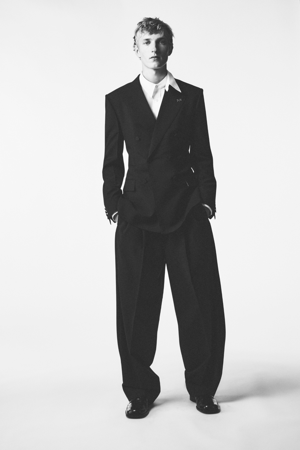 Sarah Burton reconcilia el pasado de Givenchy para Men SS27
