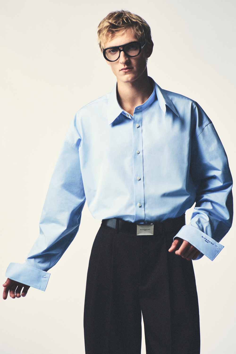 Sarah Burton reconcilia el pasado de Givenchy para Men SS27
