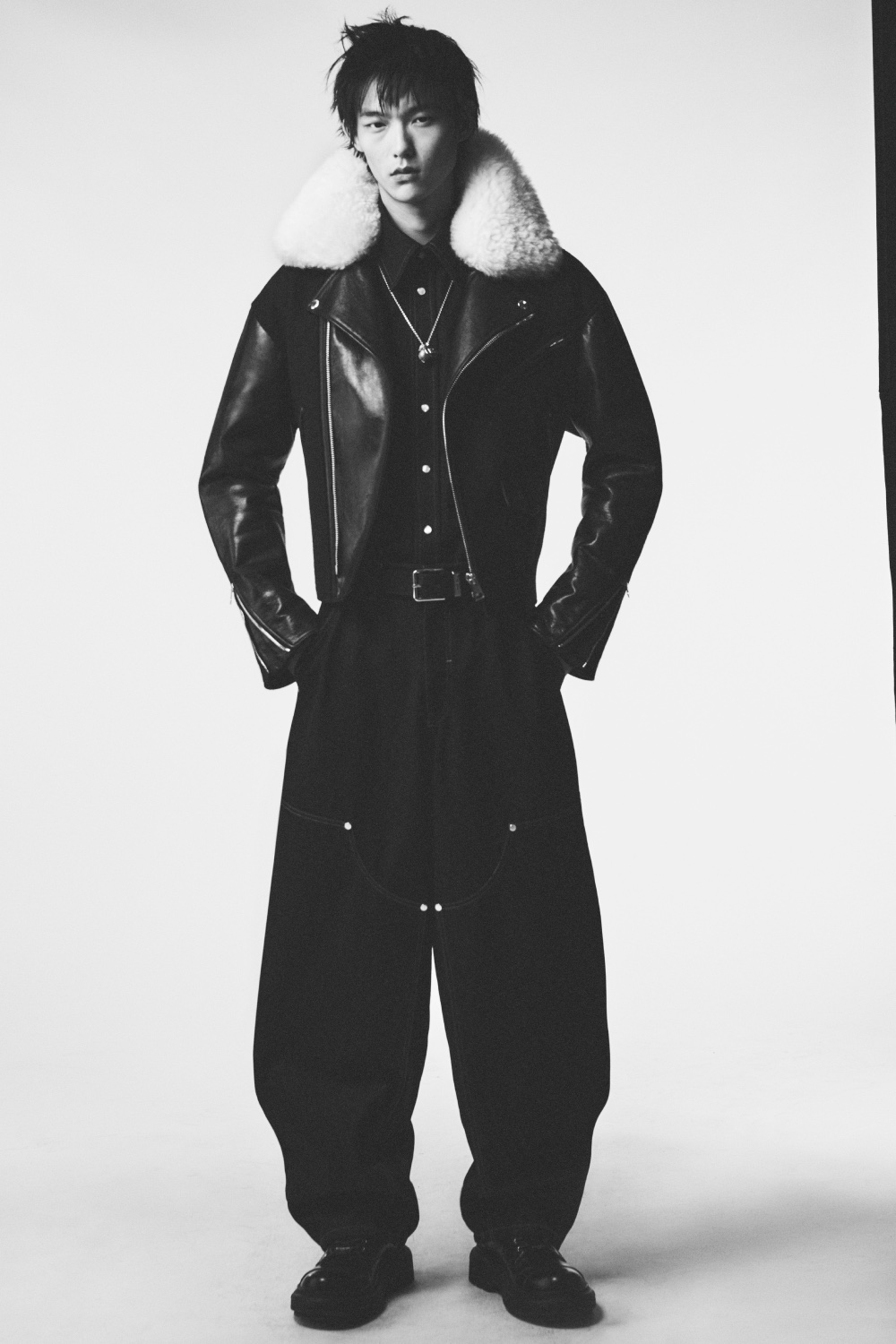 Sarah Burton reconcilia el pasado de Givenchy para Men SS27