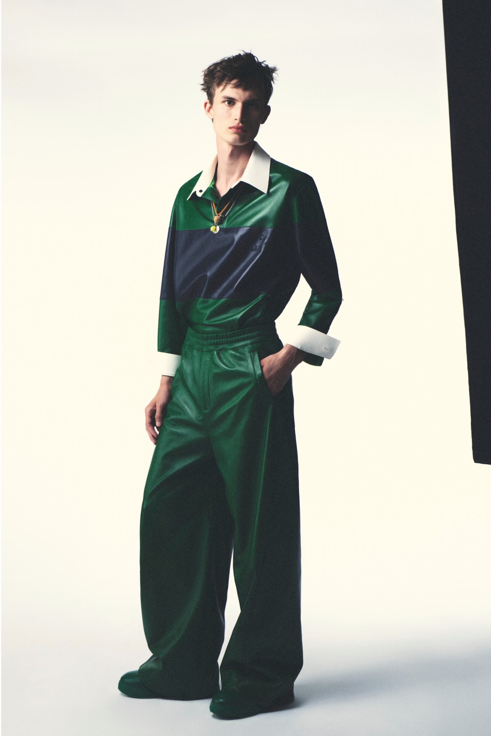 Sarah Burton reconcilia el pasado de Givenchy para Men SS27