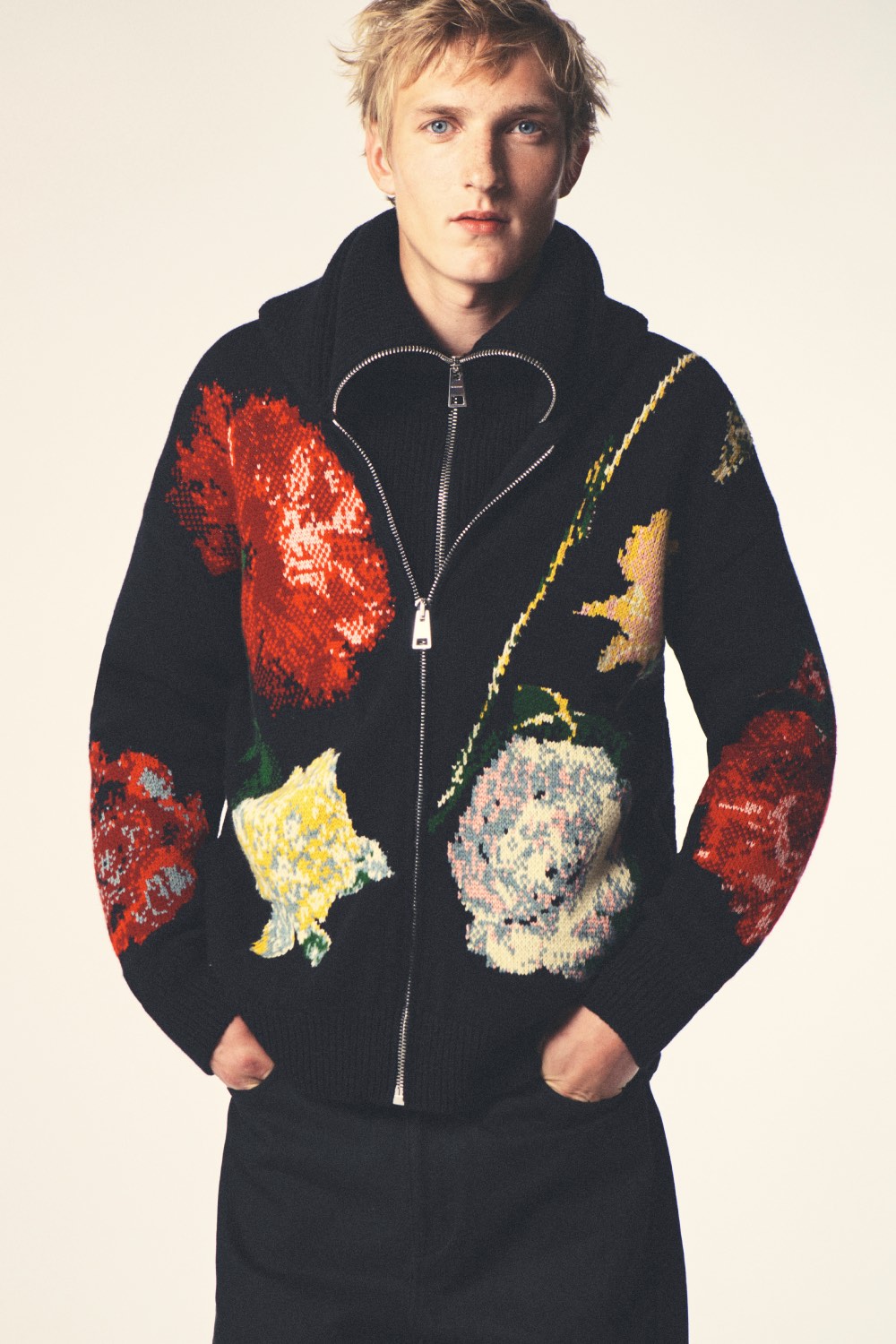 Sarah Burton reconcilia el pasado de Givenchy para Men SS27