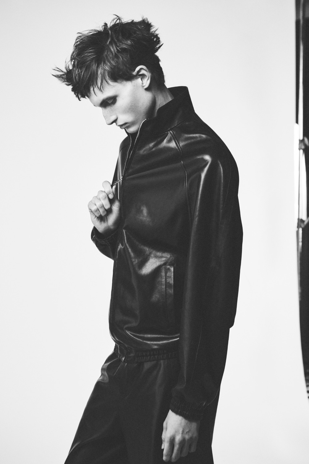 Sarah Burton reconcilia el pasado de Givenchy para Men SS27