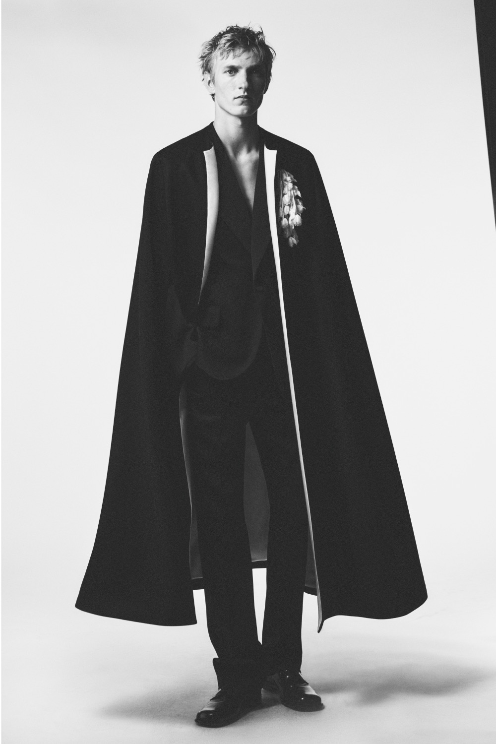 Sarah Burton reconcilia el pasado de Givenchy para Men SS27