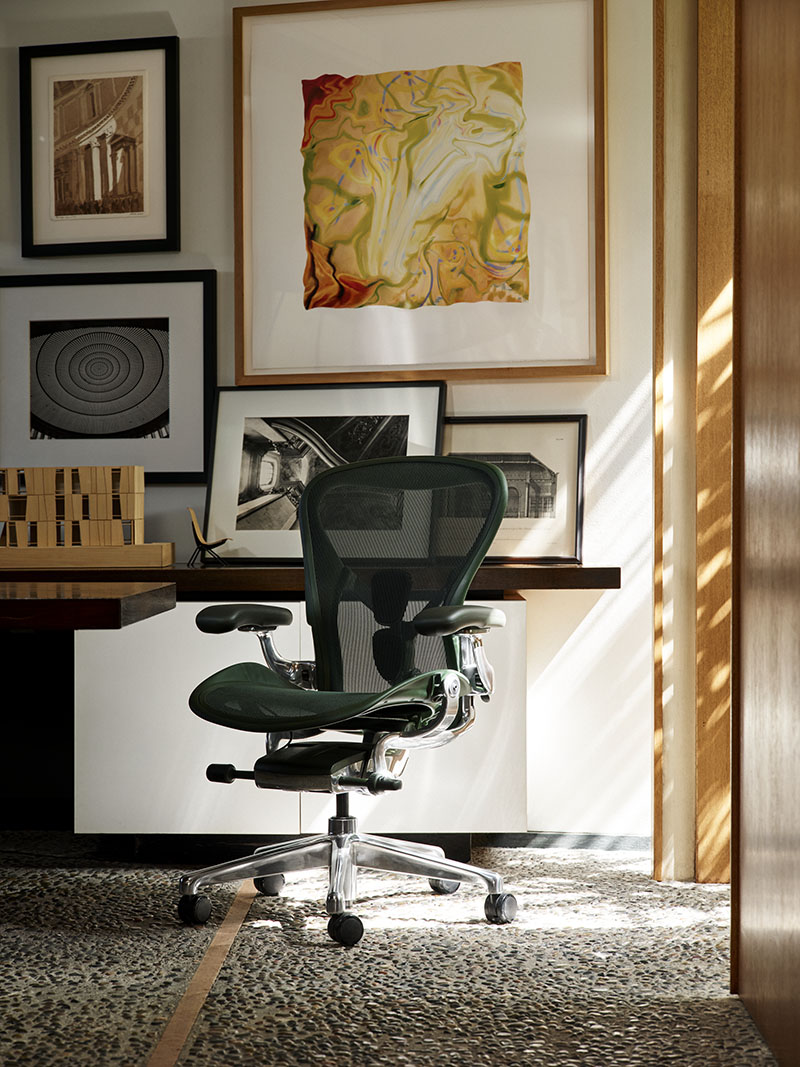 Herman Miller eleva el confort de la silla de oficina Aeron