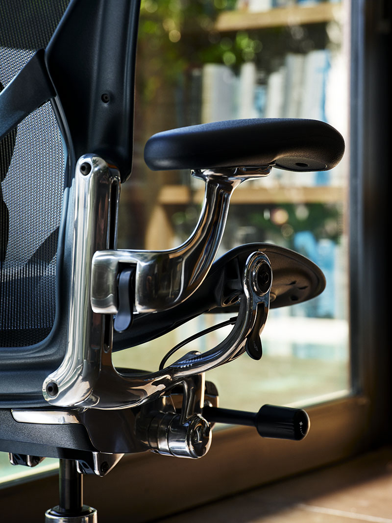 Herman Miller eleva el confort de la silla de oficina Aeron