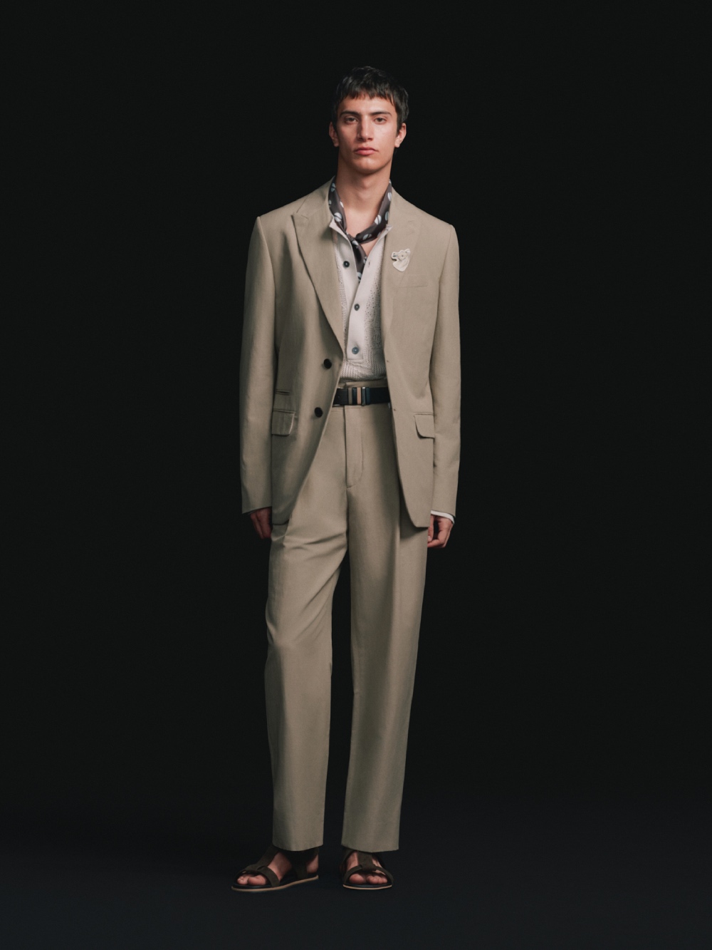 Hermès transiciona entre Nichanian y Wales Bonner con SS27