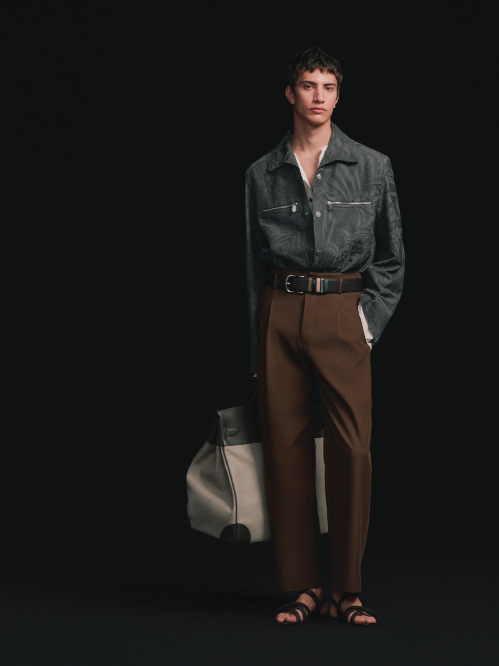 Hermès transiciona entre Nichanian y Wales Bonner con SS27