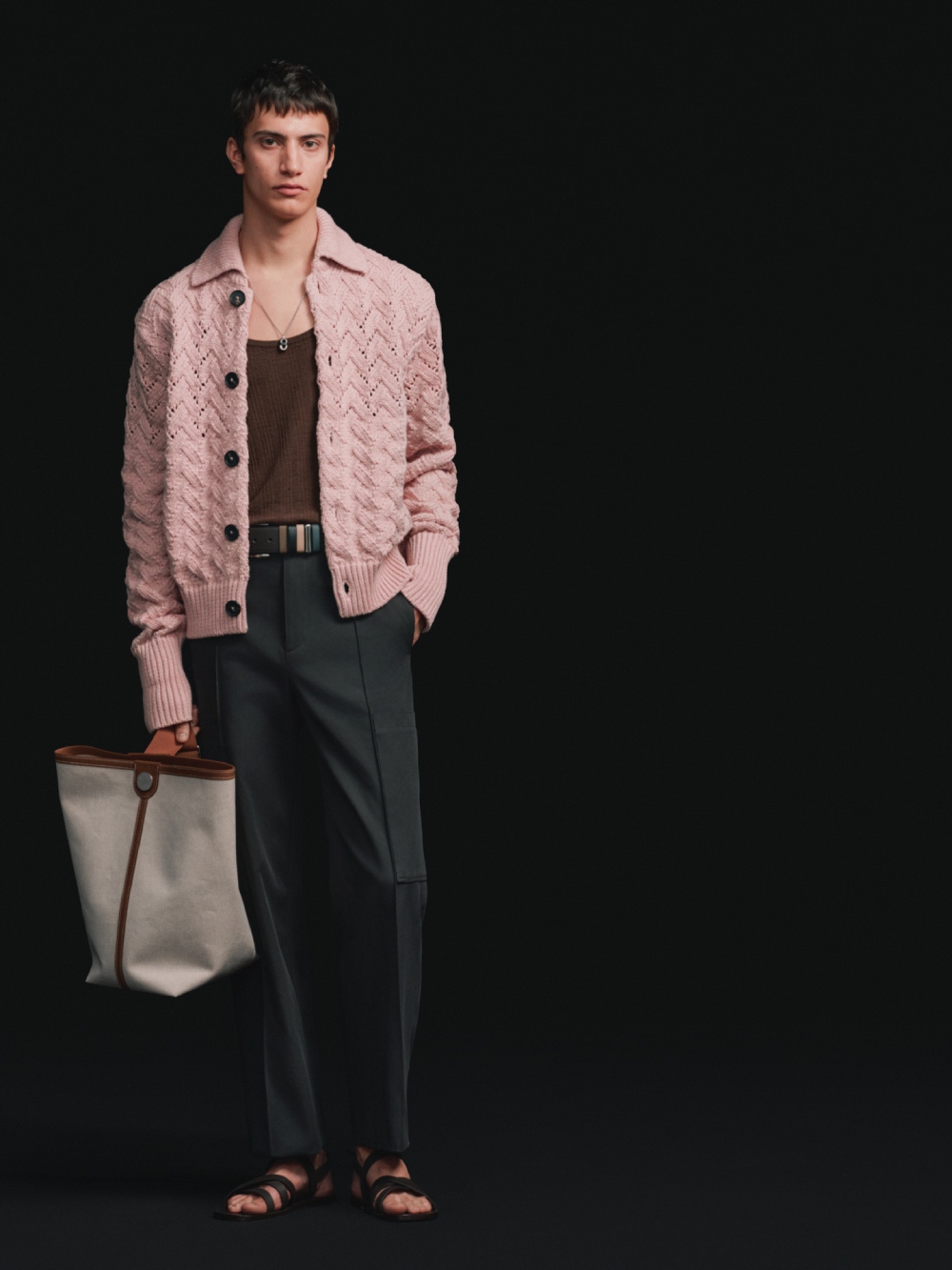 Hermès transiciona entre Nichanian y Wales Bonner con SS27