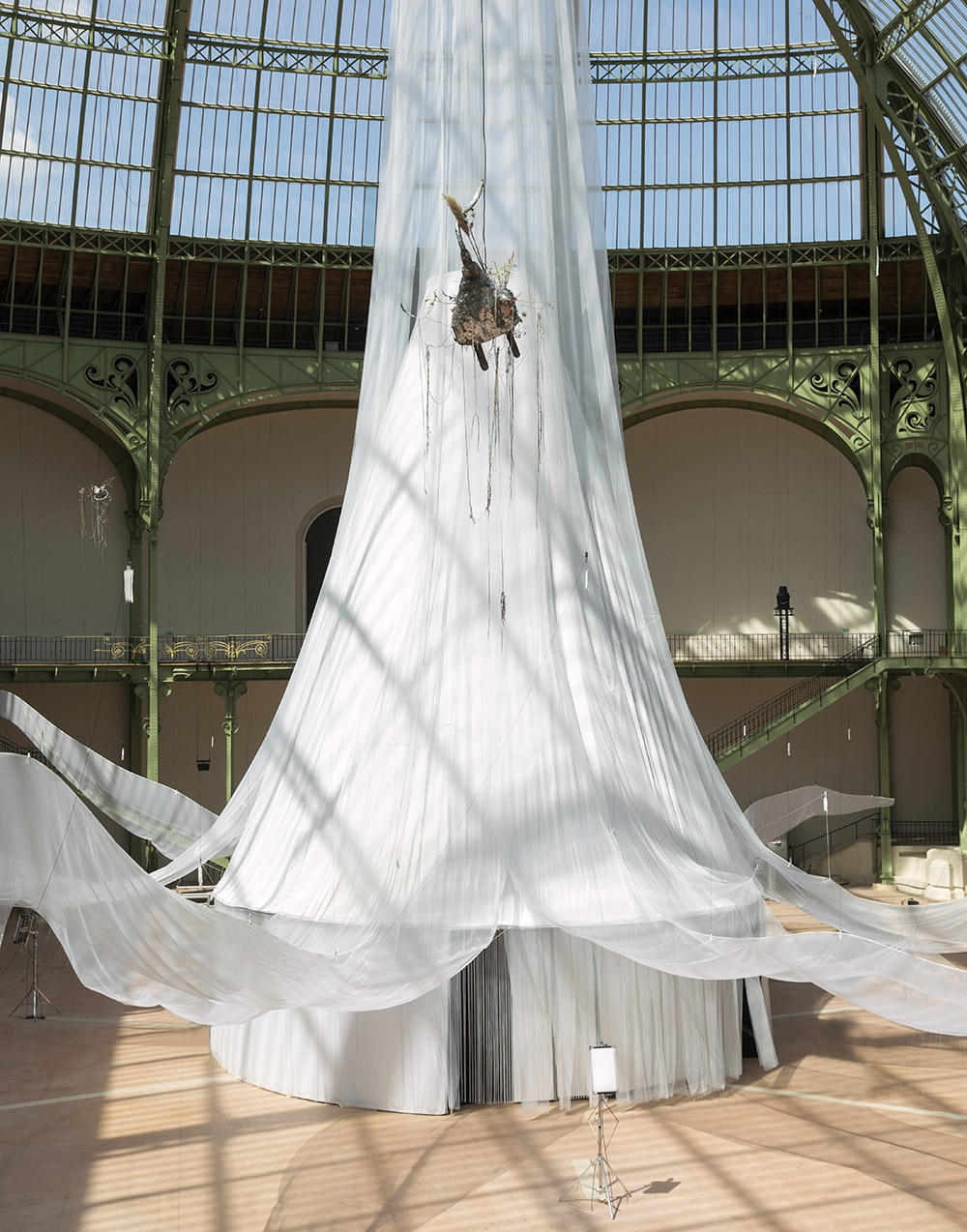 El universo cuántico de Laure Prouvost en el Grand Palais
