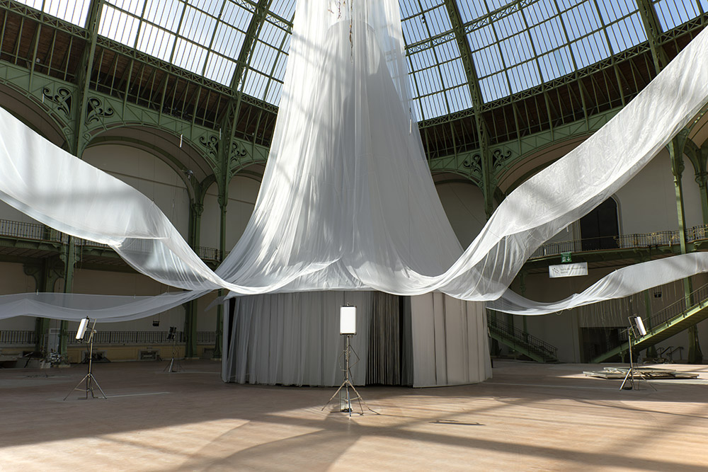 El universo cuántico de Laure Prouvost en el Grand Palais