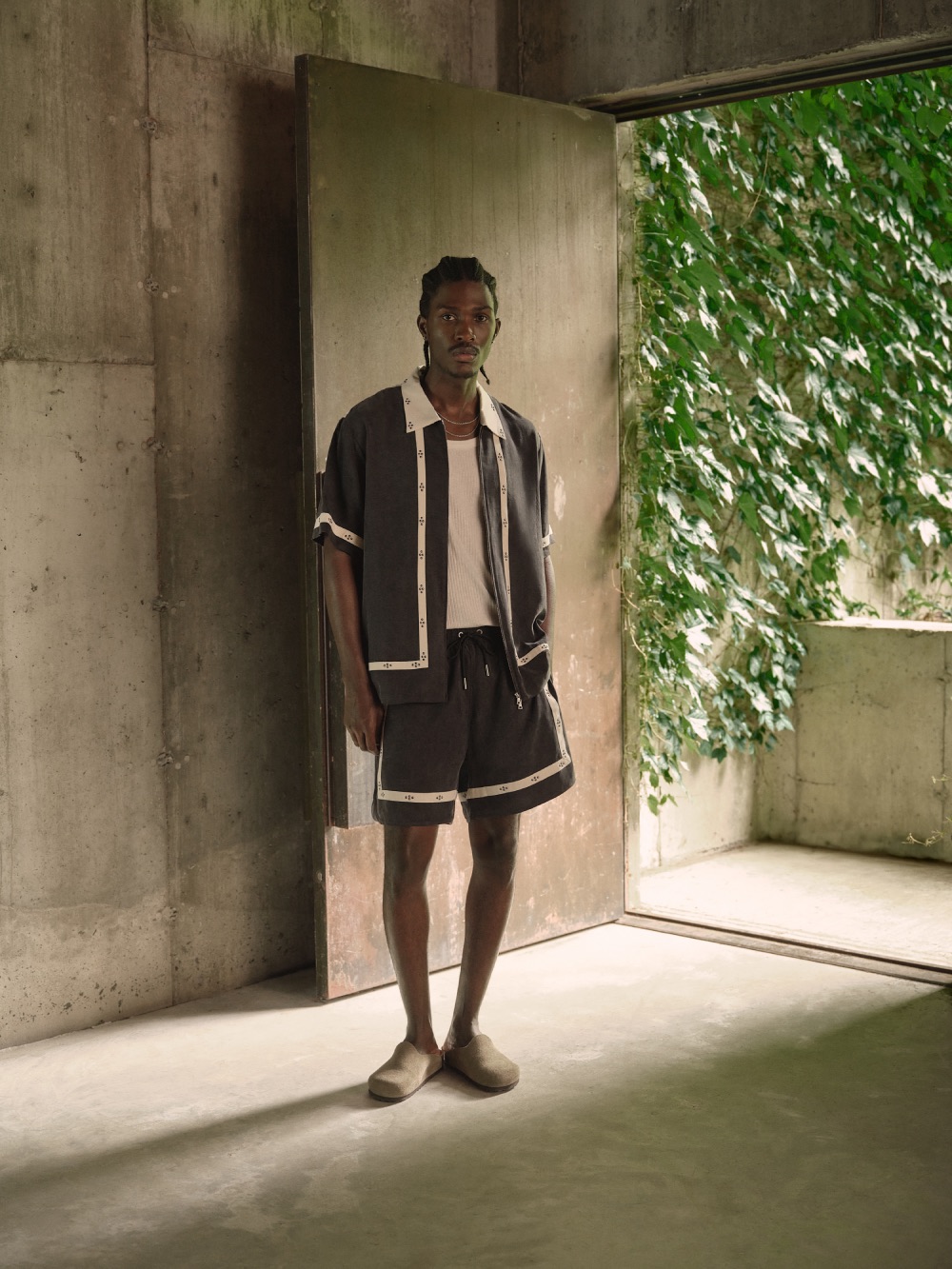 Ronnie Feig estrena nuevos modelos de Kith X Birkenstock