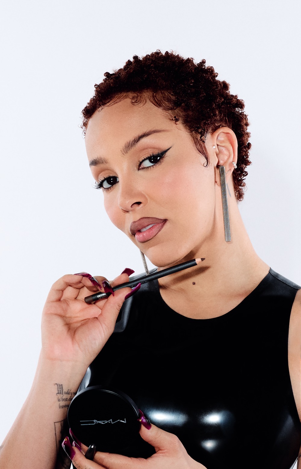 Doja Cat x MAC Cosmetics crean el lip combo del verano