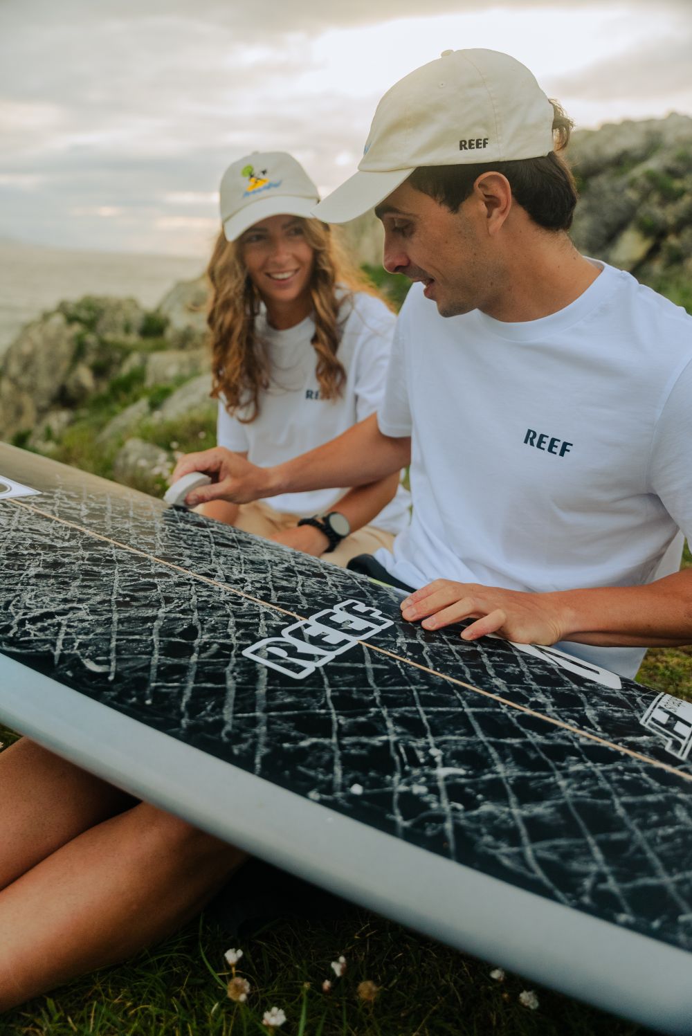 Reef y Corona saben cómo son los key looks de este verano