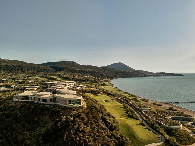 Mandarin Oriental, Costa Navarino: el lujo de desaparecer