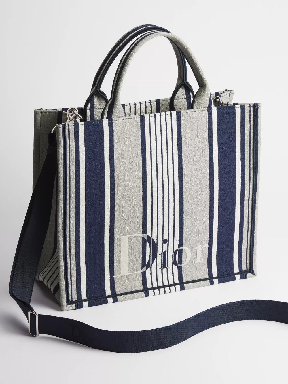 Tío, estos son los bolsos que tienes que llevar este verano