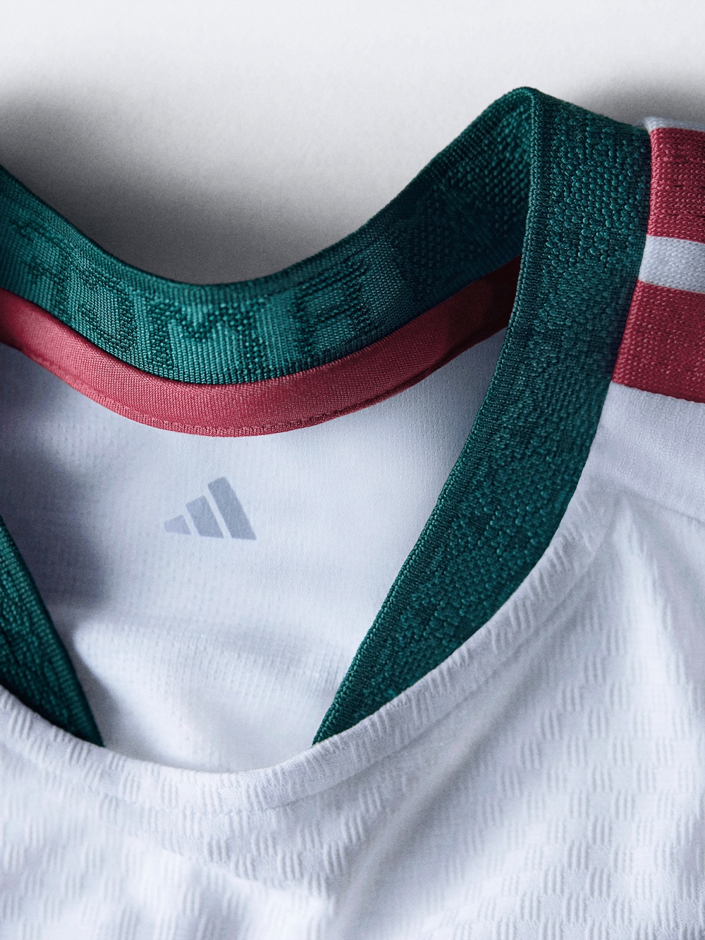 ¿Cómo son las nuevas camisetas del Real Madrid?