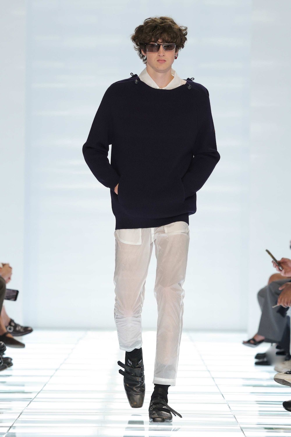 Prada lo reduce todo al máximo para Hombre SS27