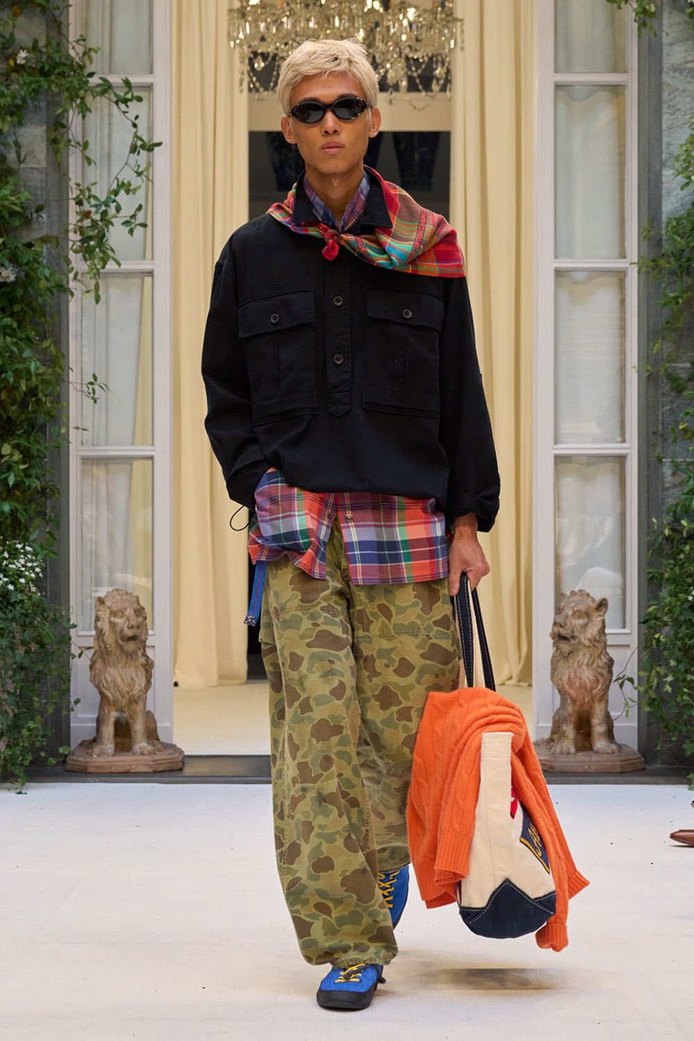 Ralph Lauren lleva de viaje al lujo americano para SS27