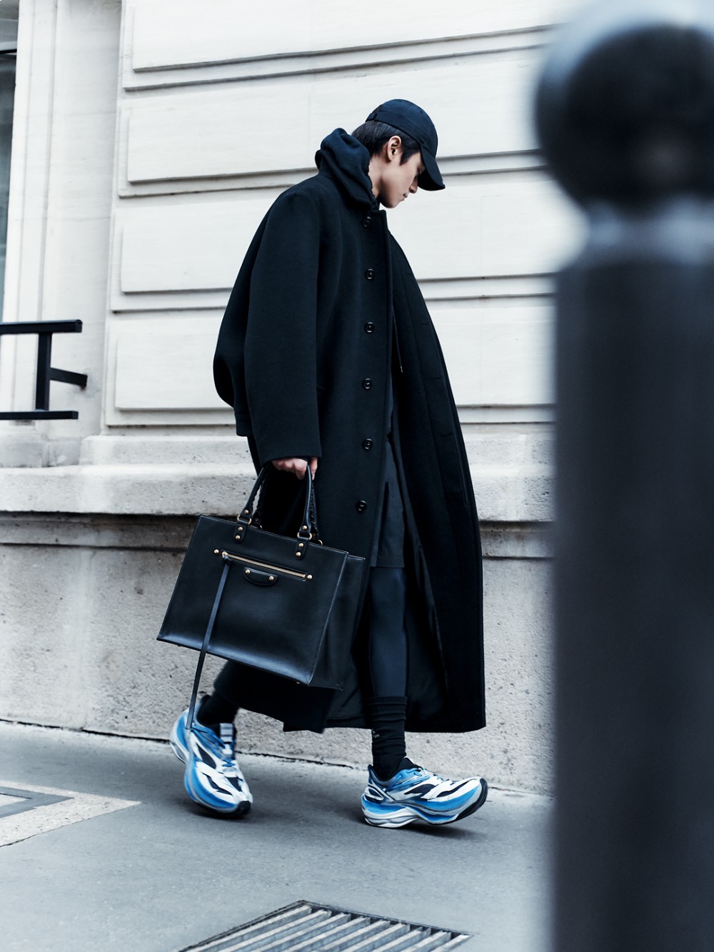 Balenciaga recodifica el sportswear con street chic e I+D