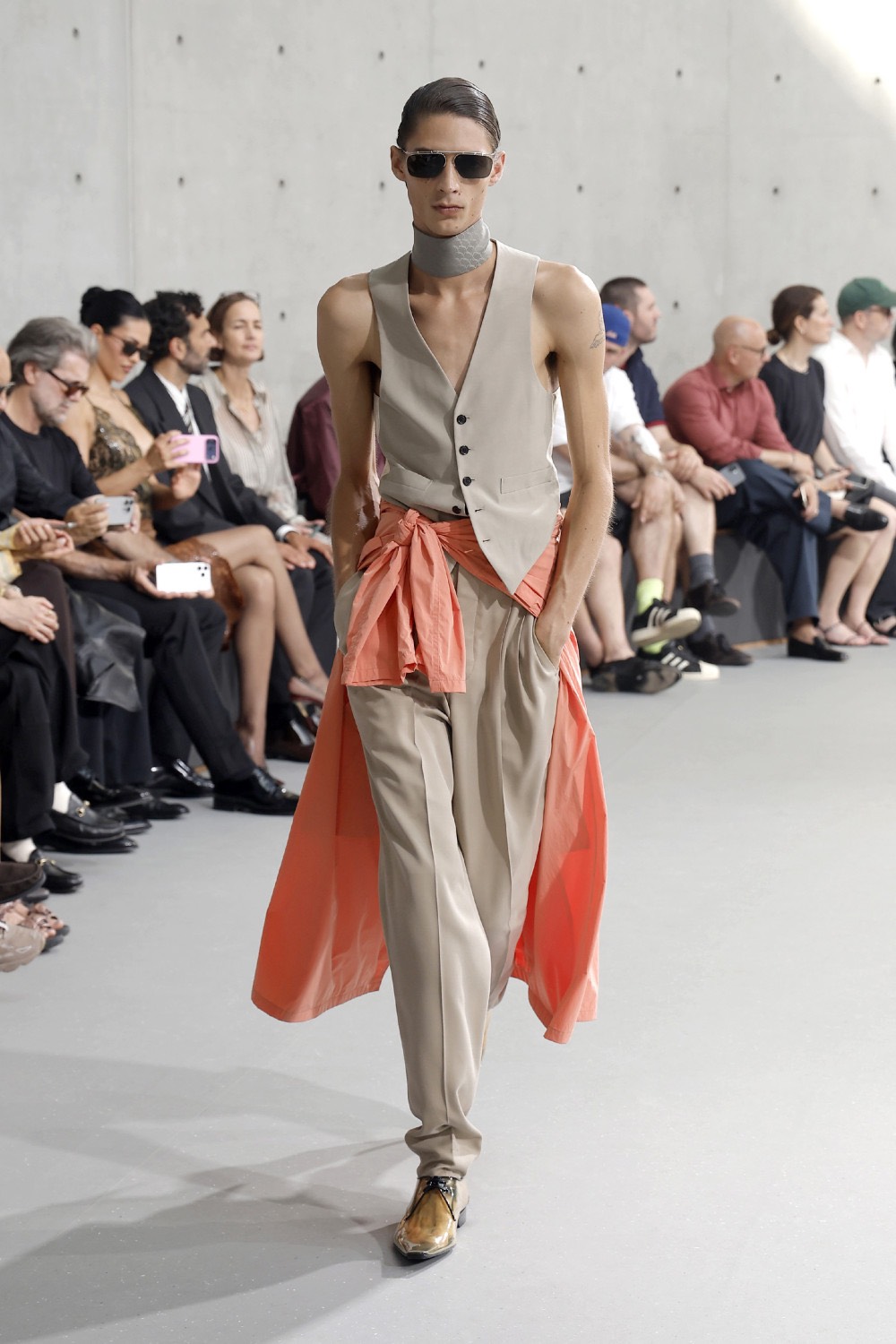 Saint Laurent dice que para ser sexy, hay que ser mesurado