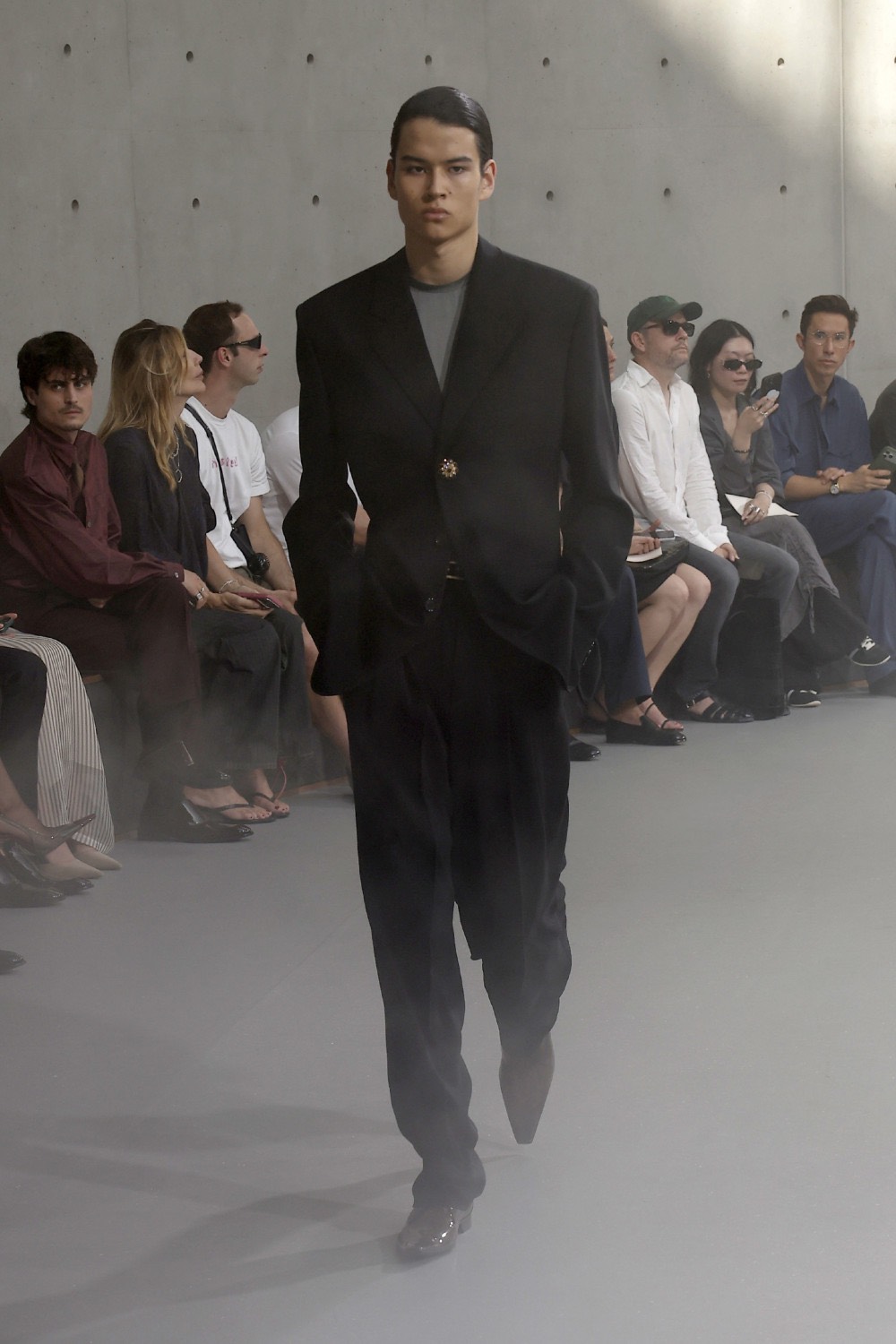 Saint Laurent dice que para ser sexy, hay que ser mesurado