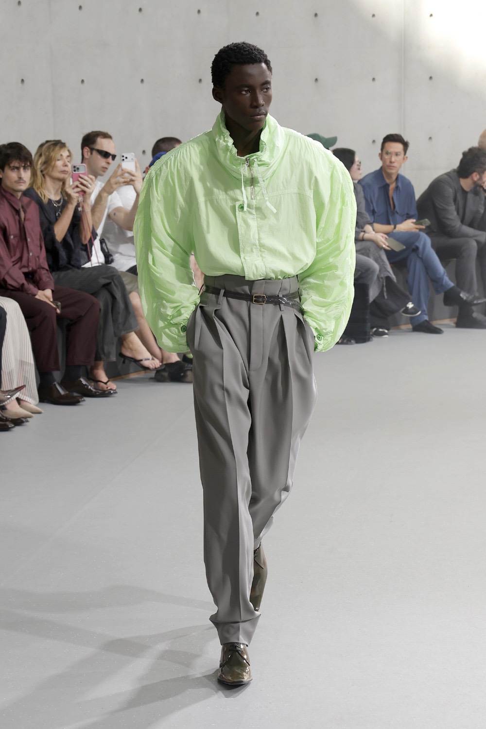 Saint Laurent dice que para ser sexy, hay que ser mesurado
