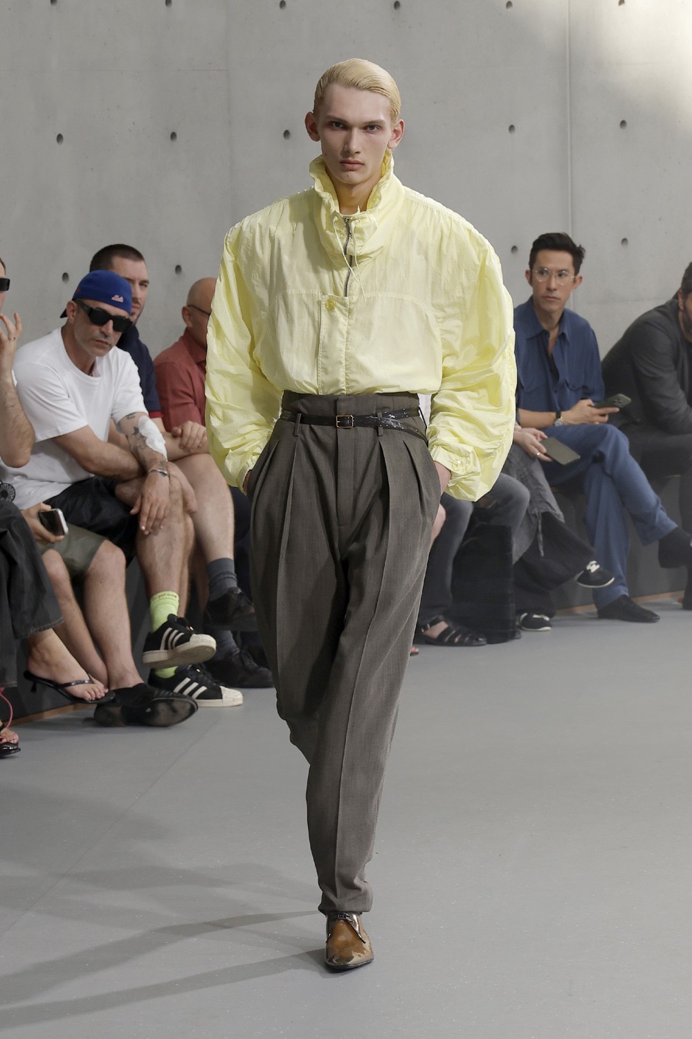 Saint Laurent dice que para ser sexy, hay que ser mesurado