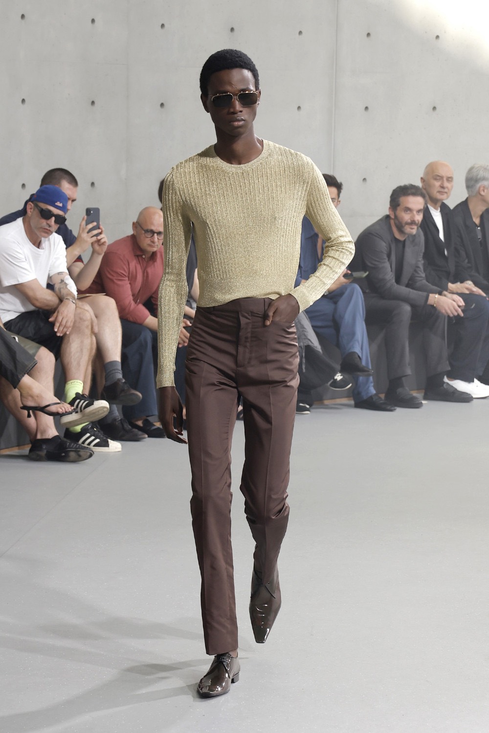 Saint Laurent dice que para ser sexy, hay que ser mesurado