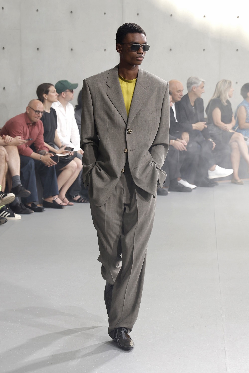 Saint Laurent dice que para ser sexy, hay que ser mesurado