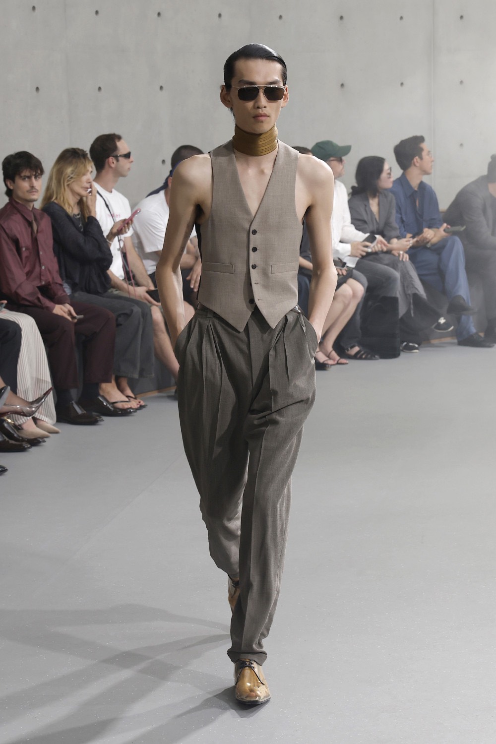 Saint Laurent dice que para ser sexy, hay que ser mesurado