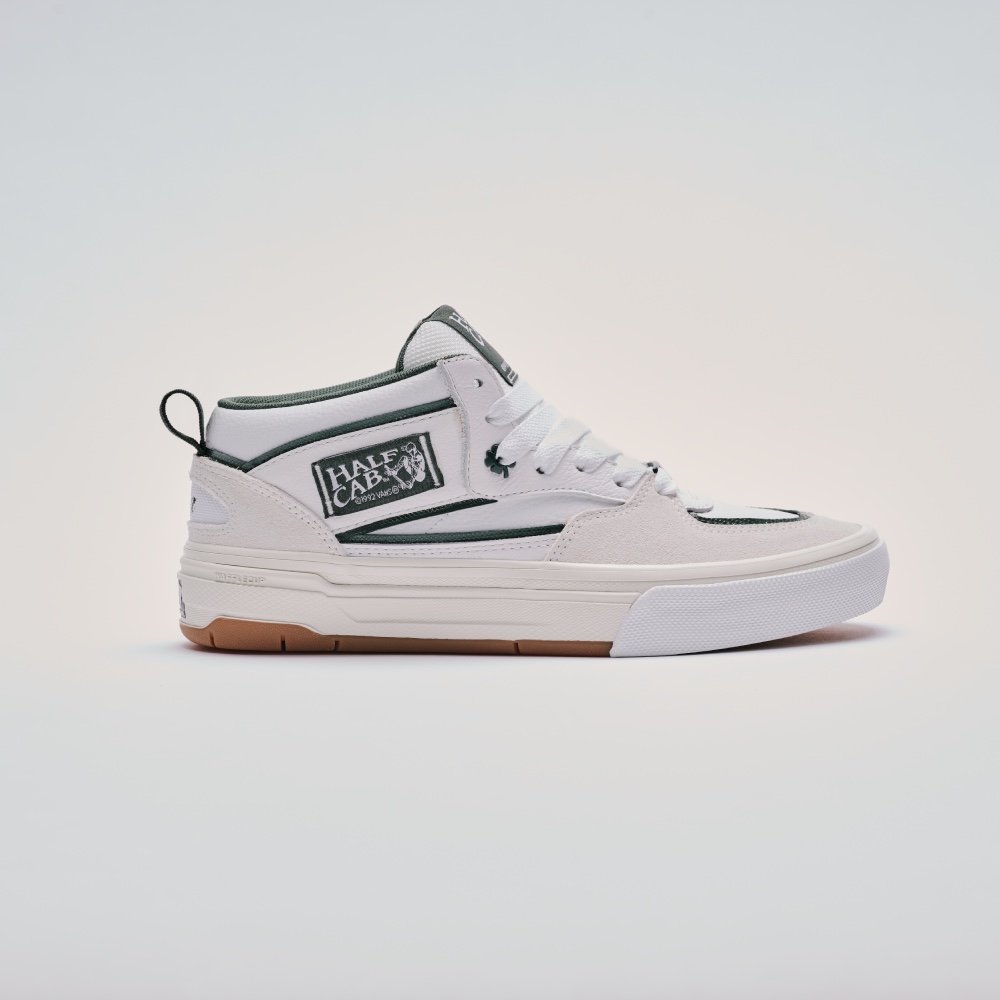 Los skaters de Vans reeditan sus zapatillas con Wafflecup