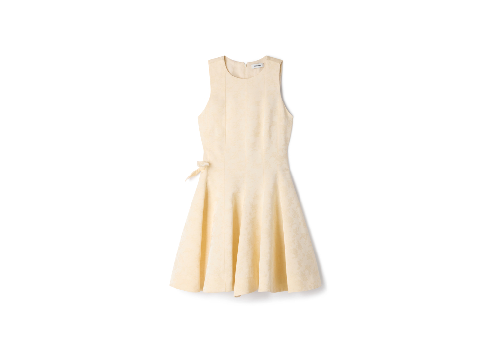 Vestidos ligeros de Sandro que llevarás de junio a octubre